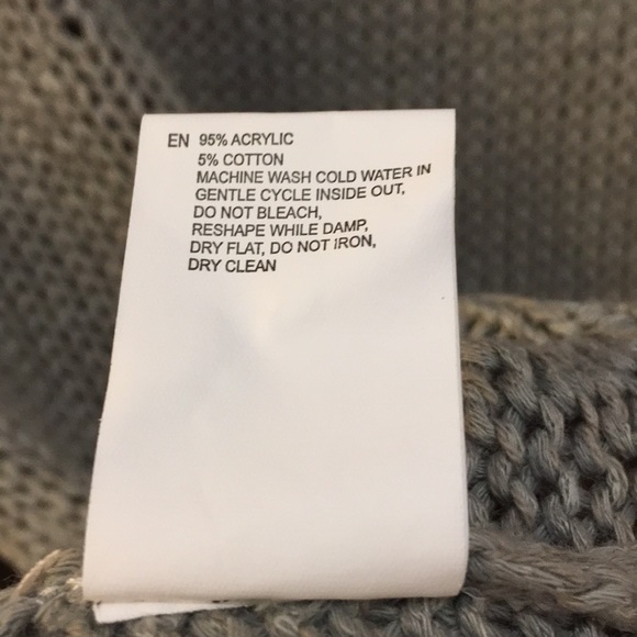 NWT size M Alya long V neck sweater in grey - Picture 4 of 5